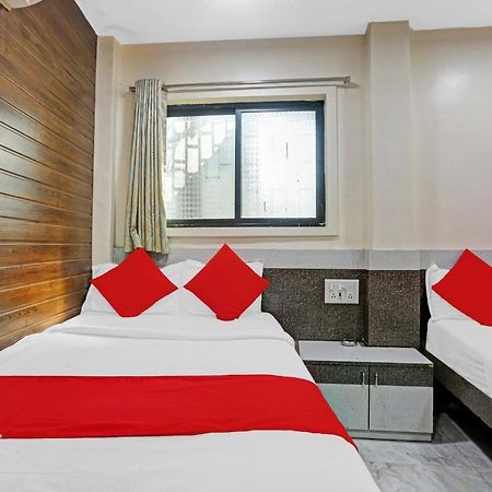 Oyo 84398 Maroshi Residency Мумбай Екстериор снимка