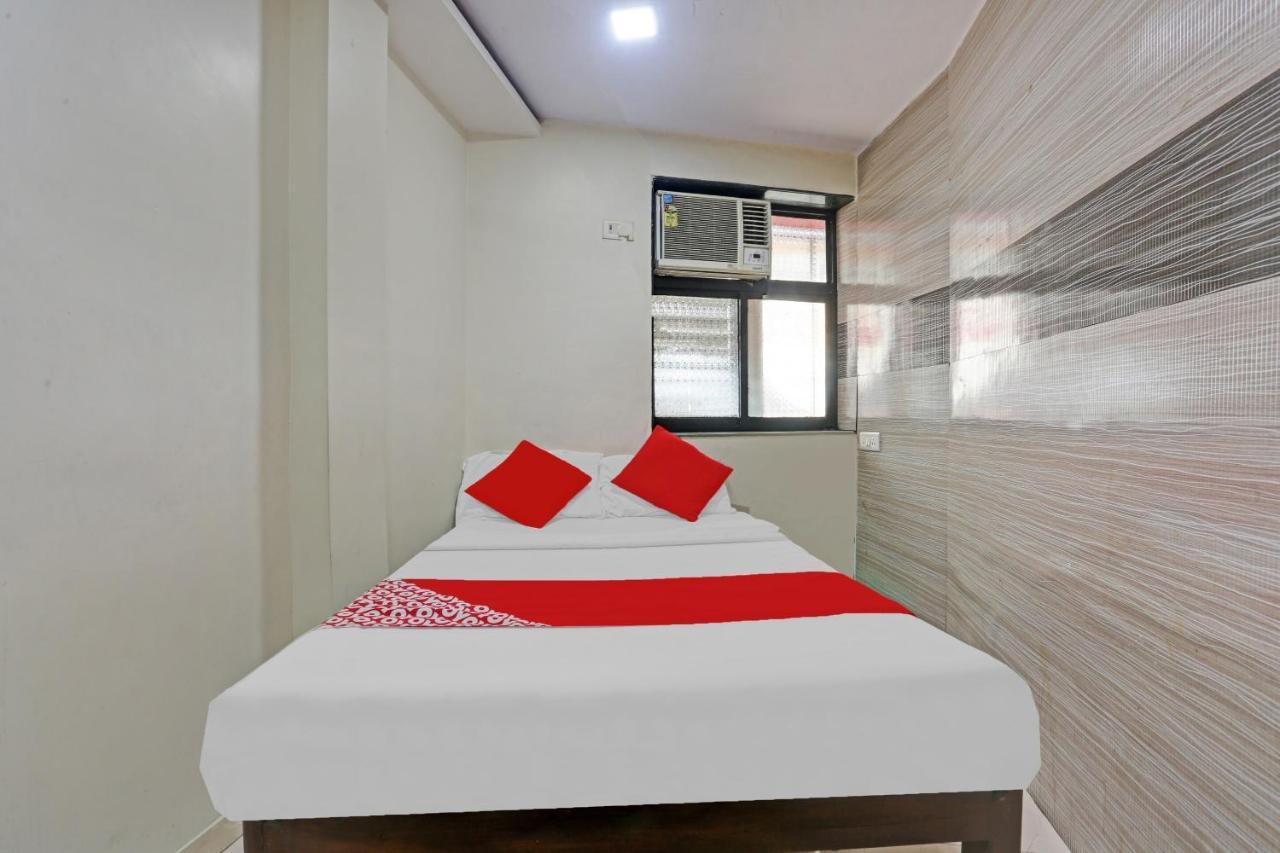 Oyo 84398 Maroshi Residency Мумбай Екстериор снимка